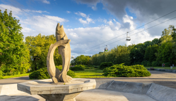 Rzeźba Ryba w Parku Śląskim w Chorzowie.