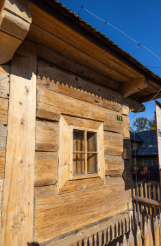 Drewniany Budynek w Chochołowie