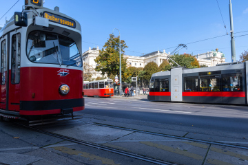 Czerwone Tramwaje na Ulicach Wiednia