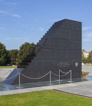 Pomnik Pamięci Ofiar Tragedii Smoleńskiej, Warszawa