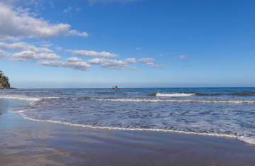 Gran Canaria - morze i plaża w pogodny dzień