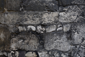 Mur z wapienia
