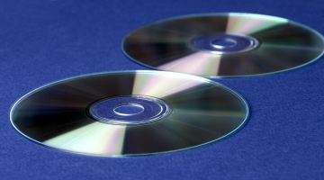 Płyty DVD na Granatowym Tle