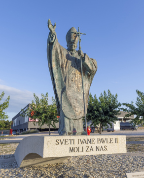 Pomnik Papieża Jana Pawła II, Krk Chorwacja