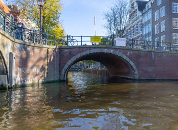 Zabytkowe Kanały w Amsterdamie