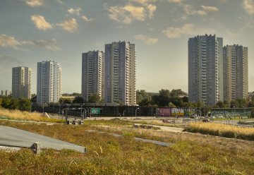 Bloki na Osiedlu Walentego Roździeńskiego w Katowicach - zdjęcie stockowe