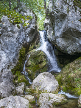 Wodospady w Myrafälle Dolna Austria
