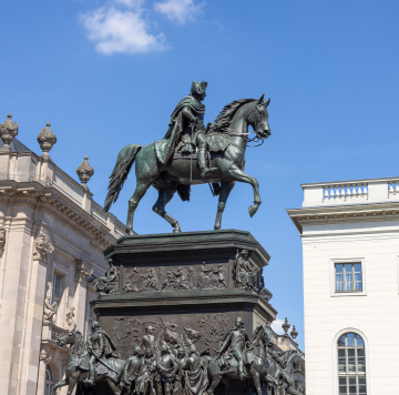 Pomnik konny Fryderyka Wielkiego, Berlin - Unter den Linden