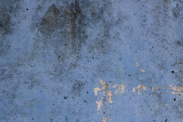 Niebieska Farba na Betonowym Murze