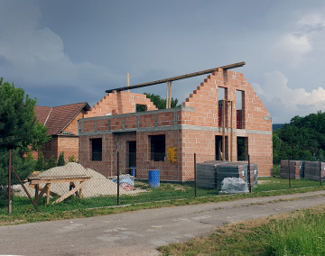 Budowa Domu Jednorodzinnego z Pustaków Ceramicznych