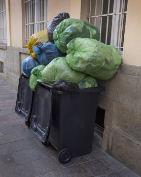 Śmieci w Workach, Kubły na Śmieci