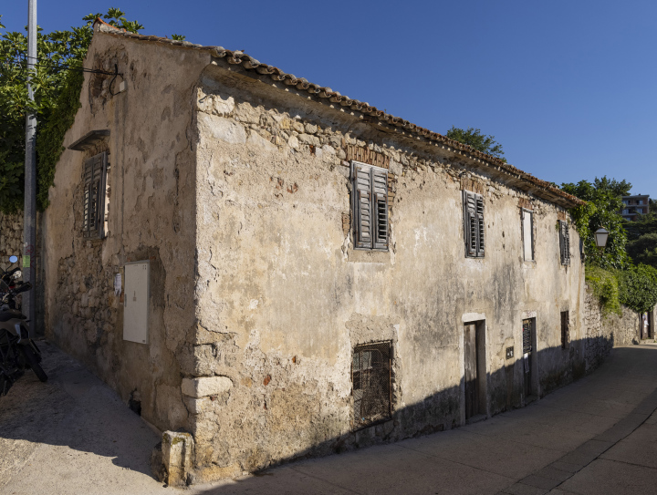 Stary Budynek, rudera