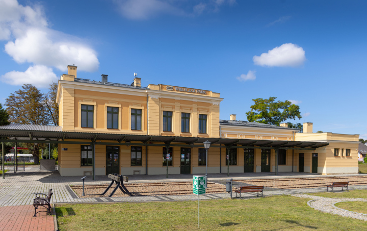 Wieliczka Park - budynek stacji kolejowej