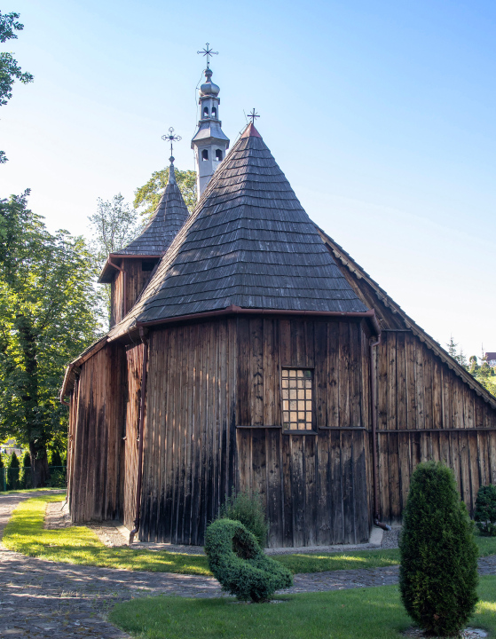 Jodłownik drewniany kościół