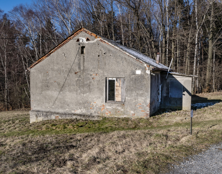 Stary, opuszczony dom - zdjęcie stockowe