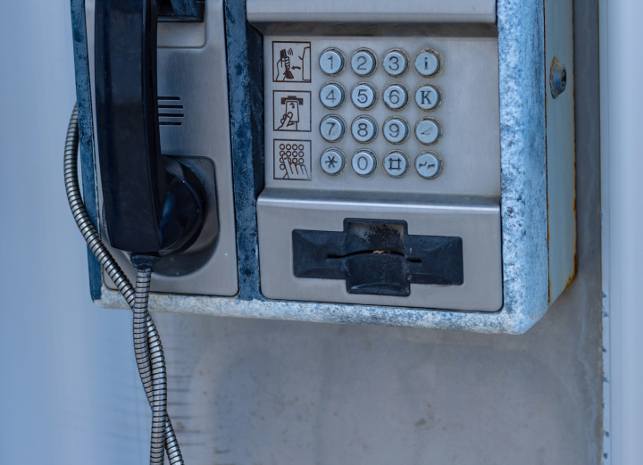 Stary Telefon. Budla telefoniczna.