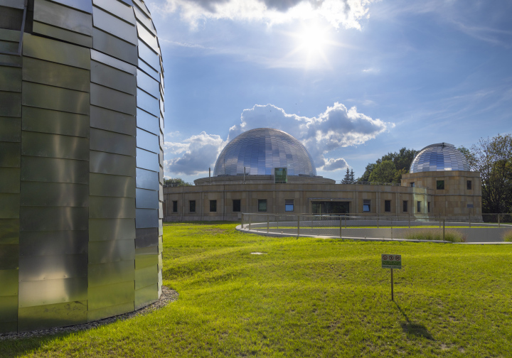 Budynki Planetarium Śląskiego w Chorzowie