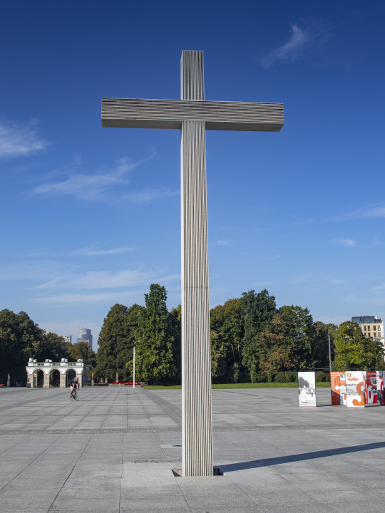 WARSZAWA, Plac Piłsudskiego - krzyż papieski