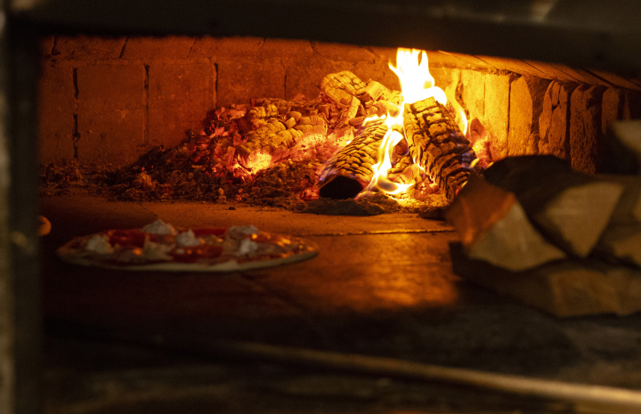 Gorący Piec Do Pizzy